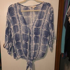 V-neck dressy shirt !!